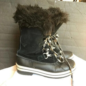 Bass Upper Leather Soft Fur inside Winter Boots Women Size 9M